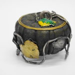 四分一地七宝赤銅南瓜蓋物