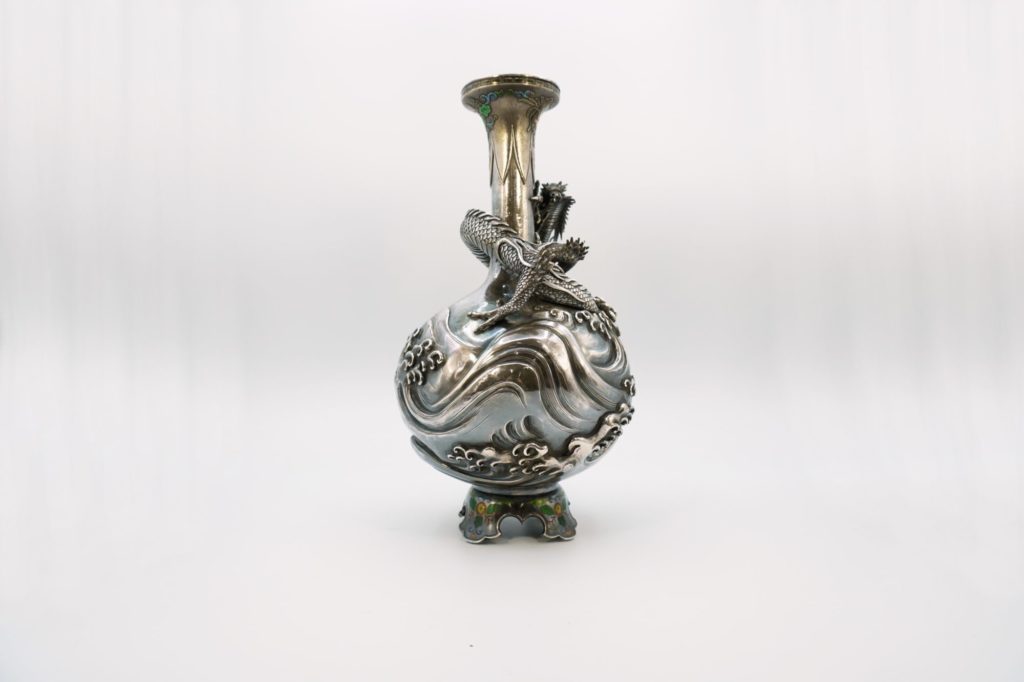 高崎光一純銀七宝波濤龍巻花瓶④