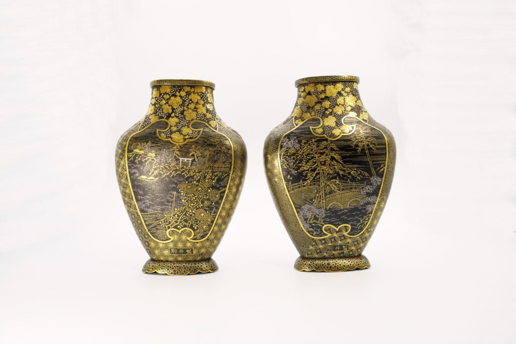 駒井製鉄象嵌風景図変形花瓶一対裏面