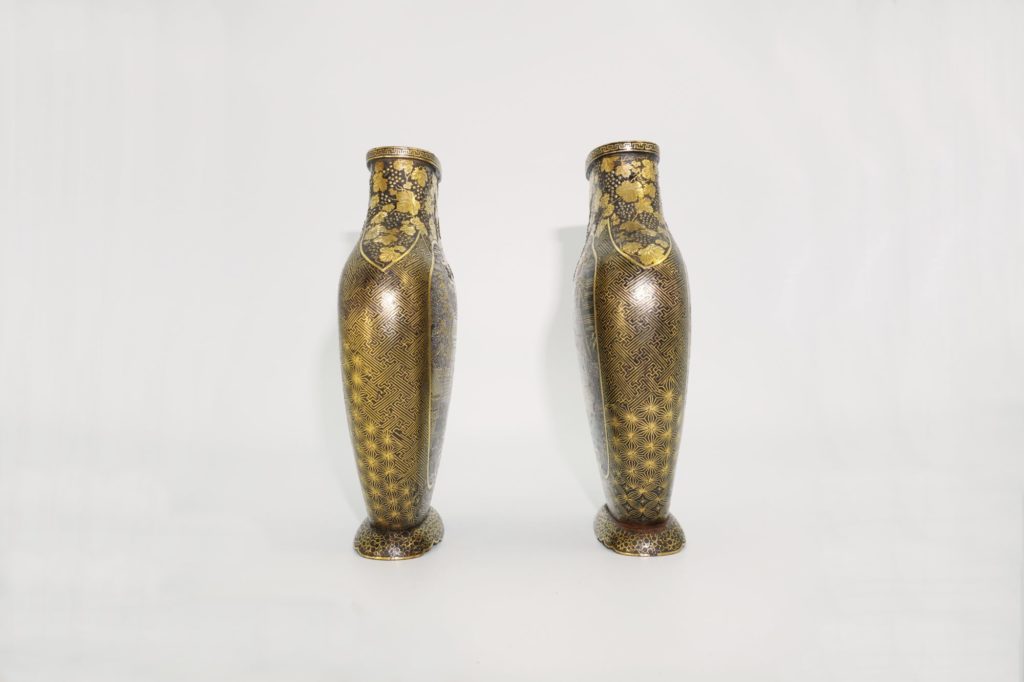 駒井製鉄象嵌風景図変形花瓶一対側面①